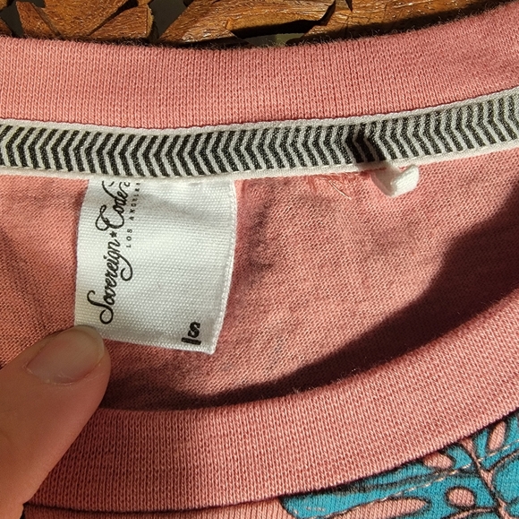 Sovereign Code Los Angeles Conway Beach Mode Blush Colored T-Shirt, Size Small - Picture 7 of 9